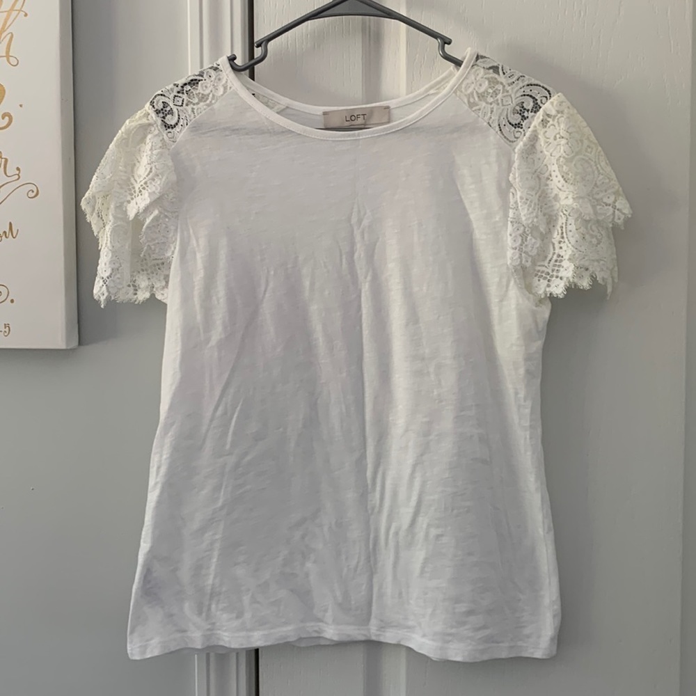 LOFT Lace Flutter Sleeve Shirt size Small‎ romantic bohemian classic summer